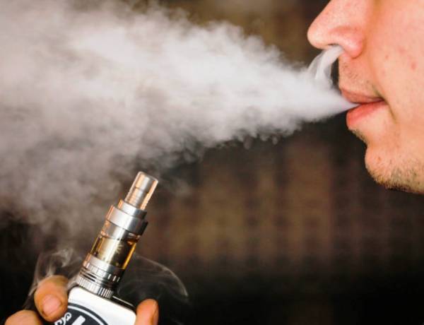 New Type of E-Cig as Harmful as Regular Cigarette for Your Lungs