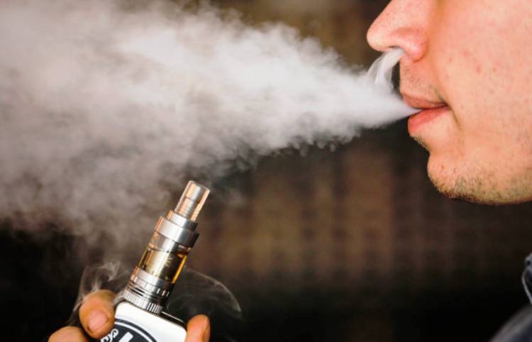 New Type of E-Cig as Harmful as Regular Cigarette for Your Lungs